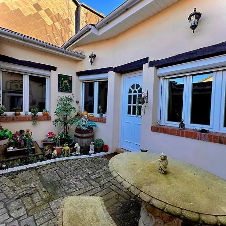 La Maison Des Embrumes Apartment *