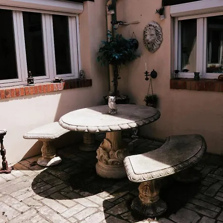 La Maison Des Embrumes Apartment Deville-les-Rouen